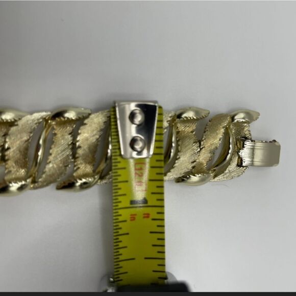 VINTAGE LISNER MCM GOLD TONE BRACELET 7" EXCELLENT CONDITION - Picture 6 of 11